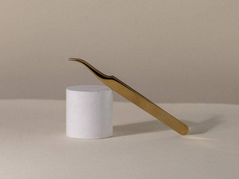 Tweezers